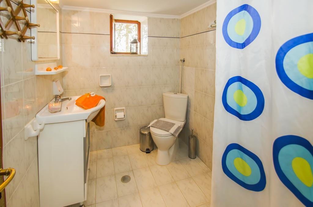 Palaios Rooms Plaka  Rum bild